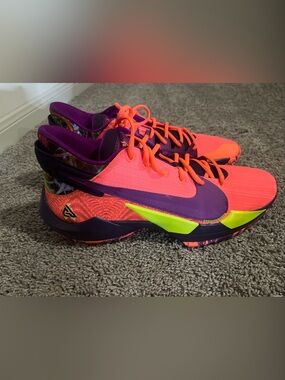 Nike Zoom Freak 2 Mens  Size 15 Shoes Bright Mango Basketball Sneaker